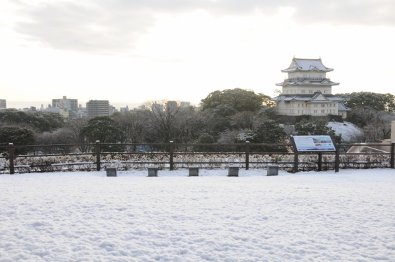 小田原城雪景色