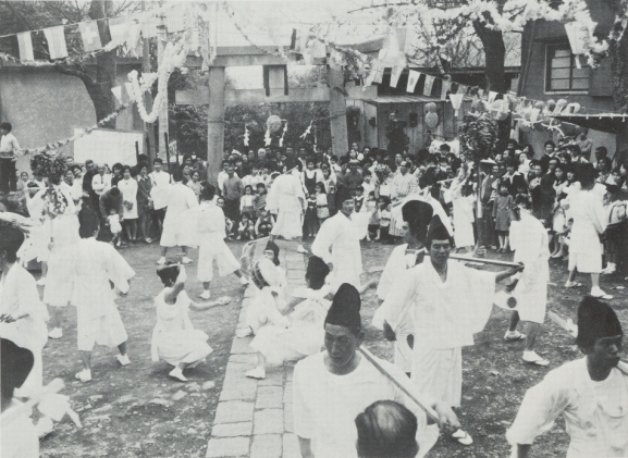 寺山神社の鹿島踊り