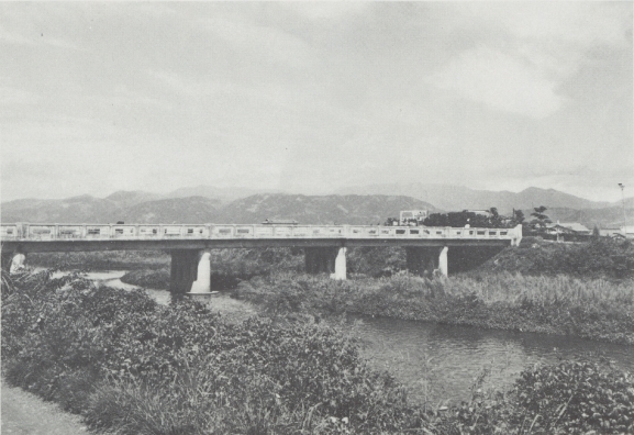 狩川と飯田岡橋