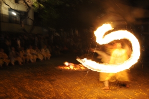 秋葉山火防祭　(毎年12月6日)