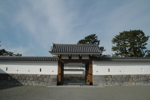 馬出門 いざ開門!