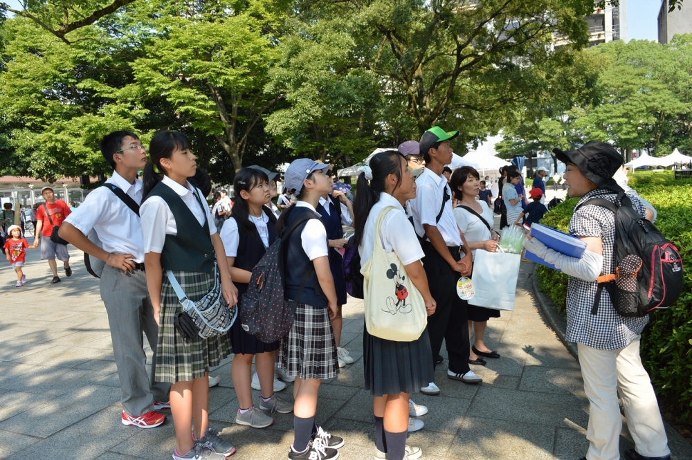 広島平和記念公園内見学