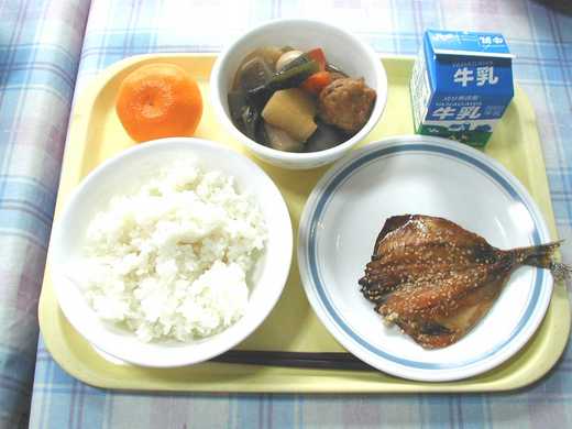 地産池消の学校給食