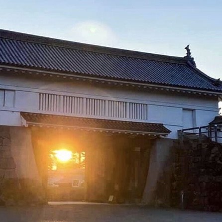 小田原城と朝日