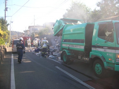 収集車の火災事故1