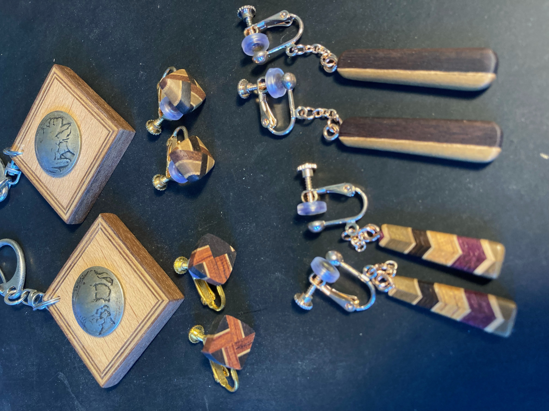 アクセサリーやキーホルダーの販売