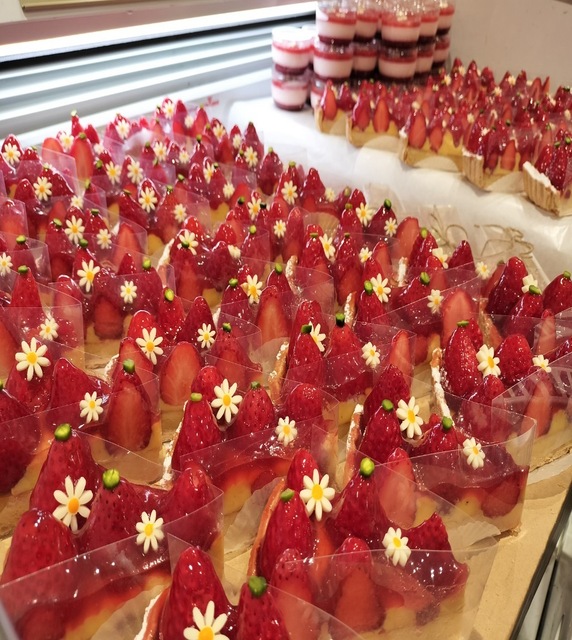 いちご加工品（いちごケーキ）の写真