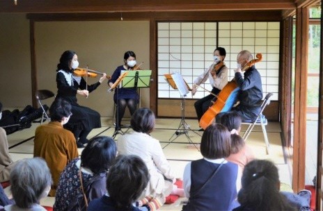 （写真９）弦楽四重奏の演奏