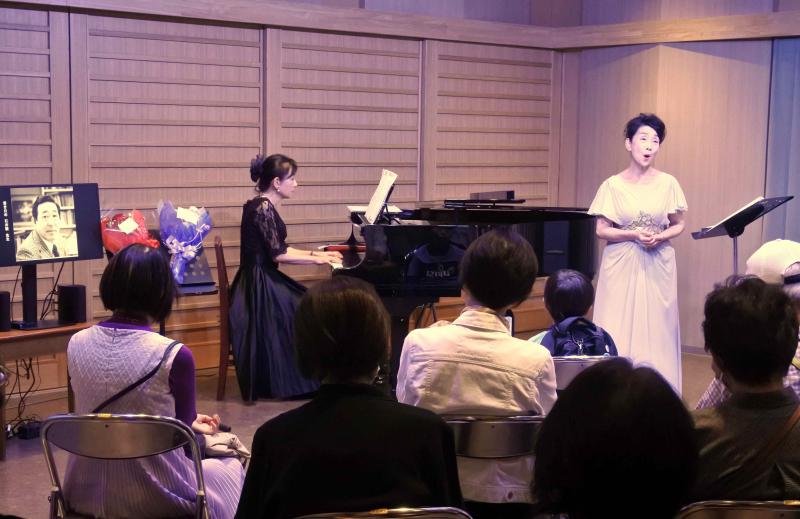 （写真４）ミニコンサート・山田浩子ソプラノ独唱