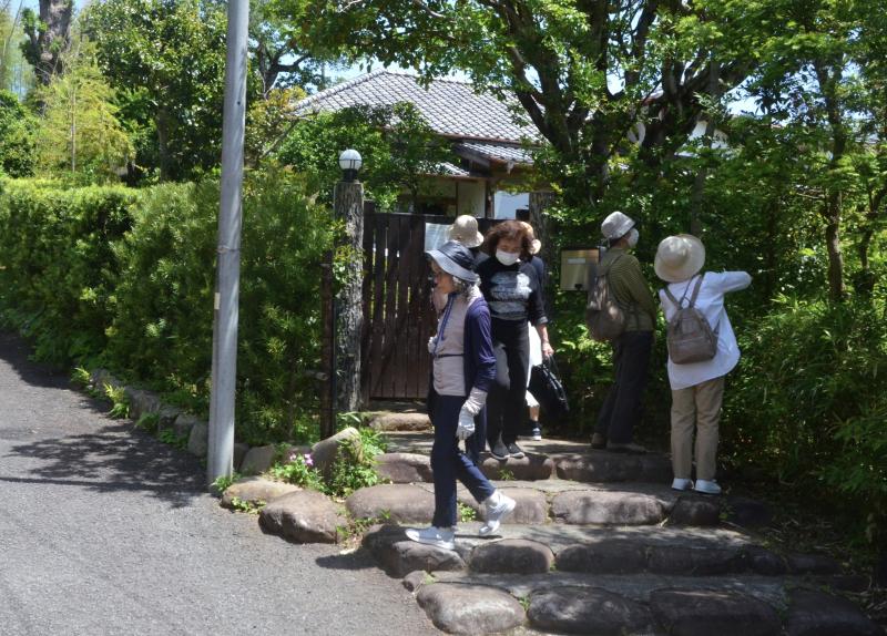 （写真２）甘柑荘の門