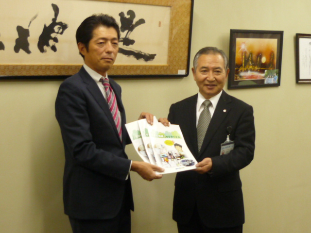 浅野理事長から教育長へ