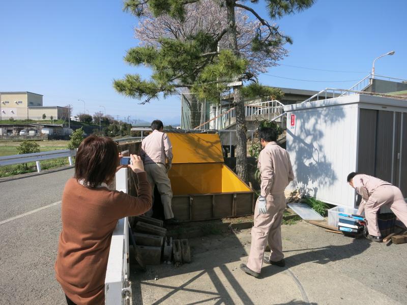 取り付けているところ