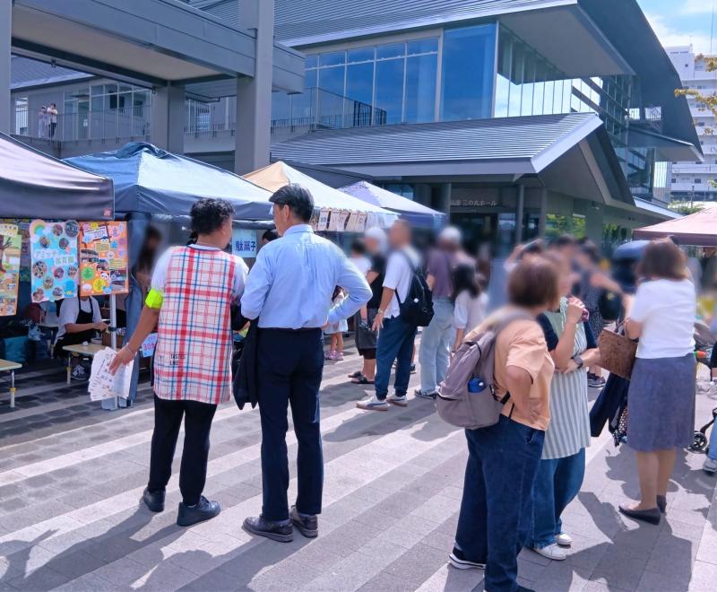 三の丸ホール周辺で開かれた「おだわらまちなかJAM」会場にて
