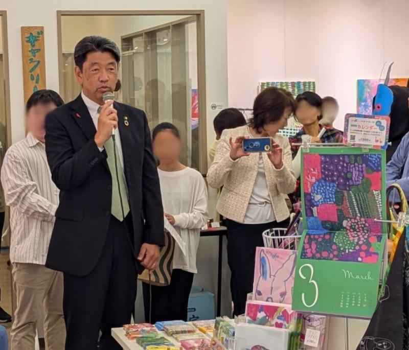 アール・ド・ヴィーヴル展のギャラリートークにてご挨拶