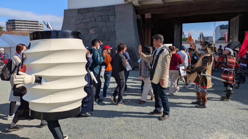 城下町おだわらツーデーマーチ 銅門にて参加者を見送り