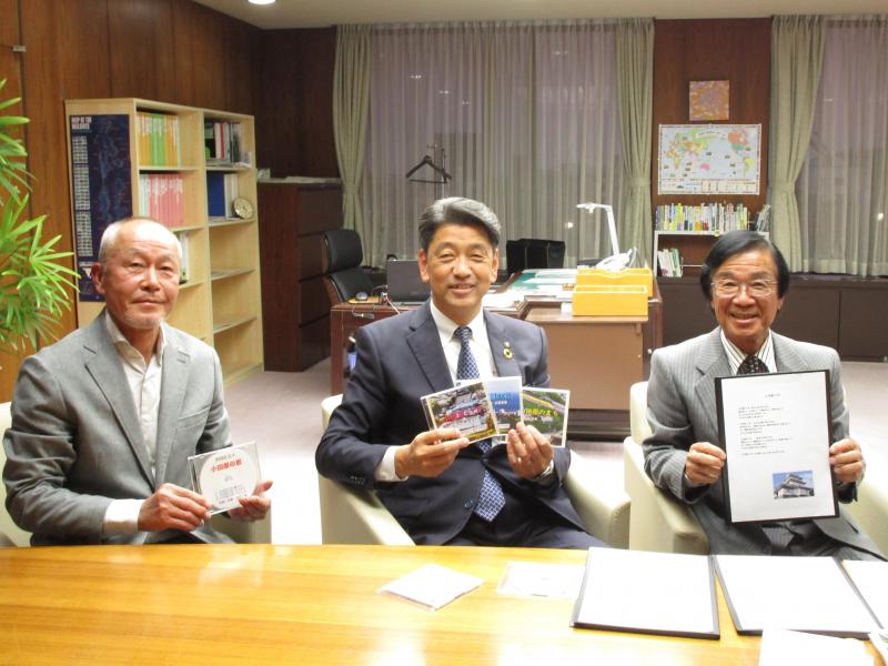 古屋富雄さんから、小田原を歌ったDVDを頂きました