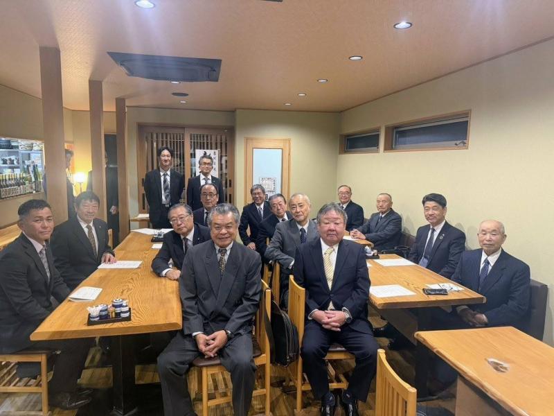 「消親会」にて、歴代消防長・歴代消防団長ほか皆さんと