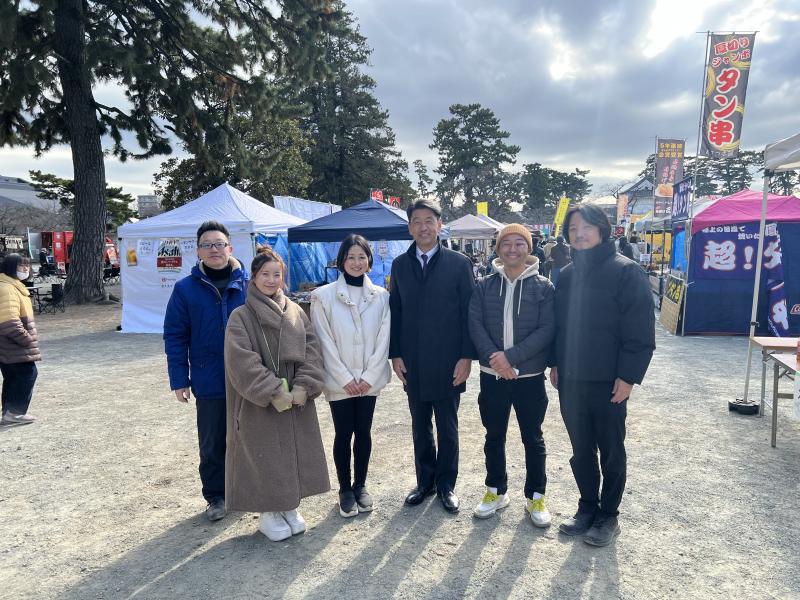 小田原城マルシェにて、主催者の皆さんと