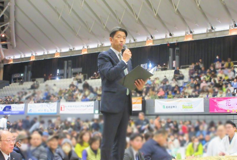 メインアリーナにて開催地市長としてご挨拶