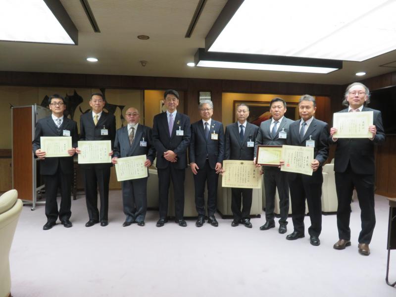 各種環境表彰を受けられた職員の皆さんと