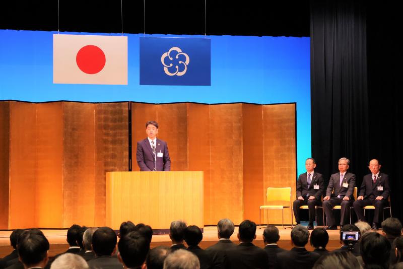 けやきホールでの仕事始め式にて職員に訓示