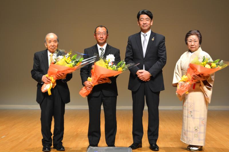 小田原市民功労賞等の受賞者の皆さんと