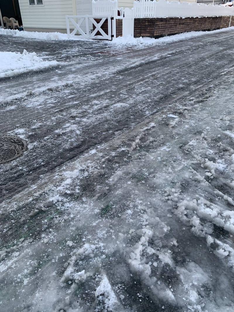 路面凍結した市道①