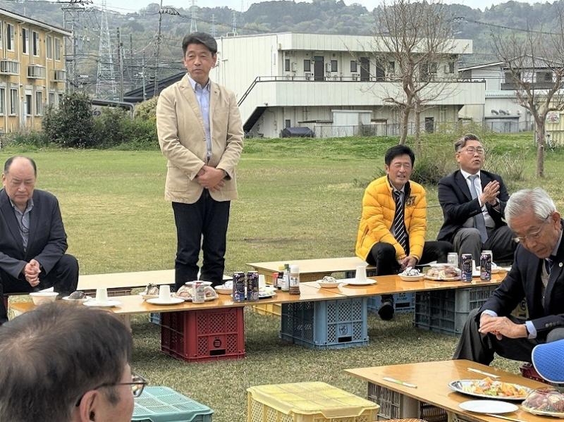 川東地区体育連盟による下中での観桜会にて