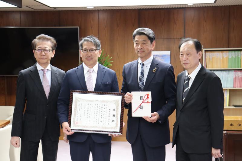 (株)ミクニの代表取締役社長・生田さんらと