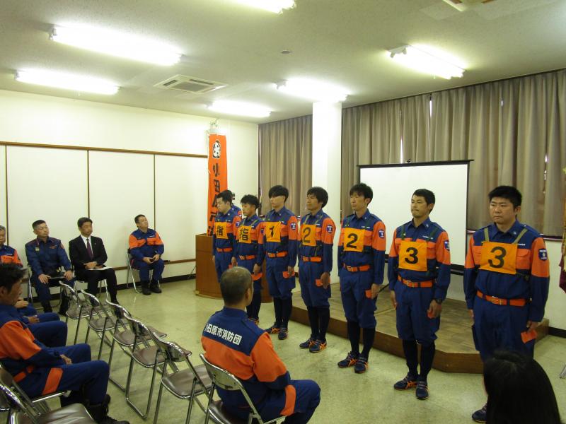 県消防操法大会に出場する消防団第4分団の出陣式にて