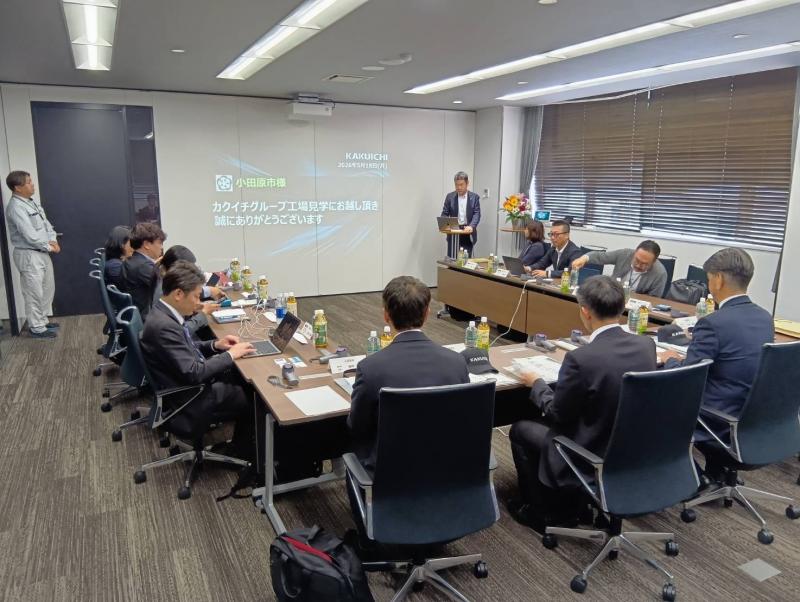 カクイチ(株)にて、事業実績等についてのレクチャー