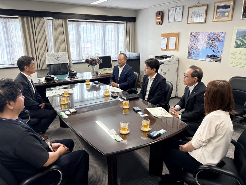 日本ベストミートの金宮社長はじめ幹部の皆さんと懇談