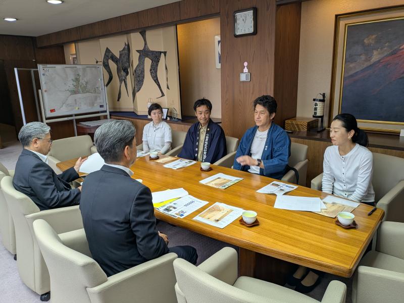 おだわら名工舎の芹澤毅棟梁、林青会の高木さんらから活動報告