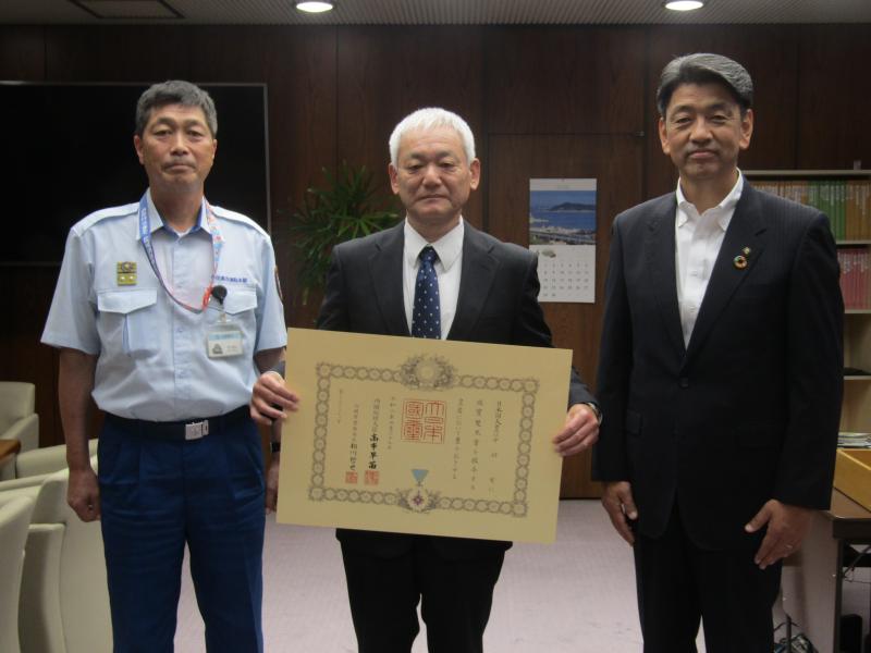 元小田原市消防司令長の中村哲さんらと