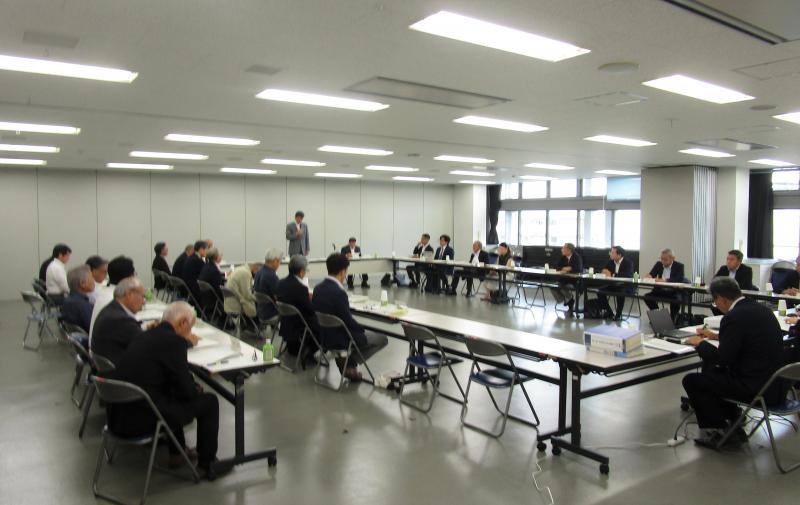 広域農道小田原湯河原線の推進協議会にて、会長として挨拶