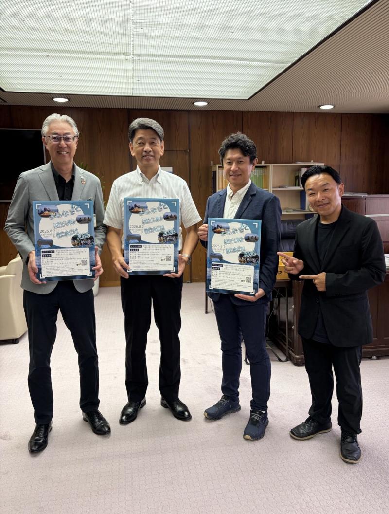8月2日にバリアフリービーチを開催する初鹿さん・露木さんと