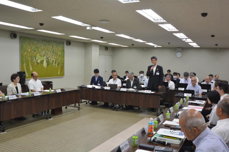 地域福祉計画策定検討委員会にてご挨拶