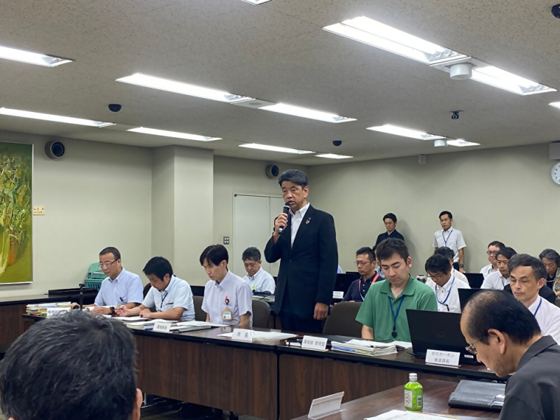 小田原市環境審議会にて、委嘱状交付後にご挨拶