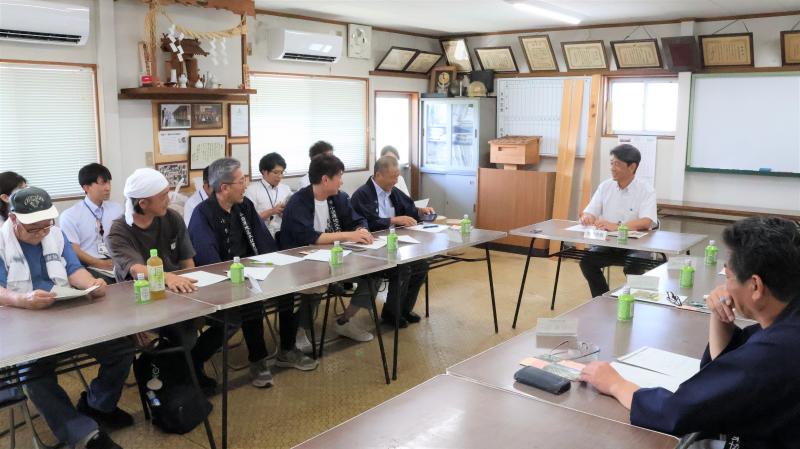 木協事務所にて、木協および林青会の皆さんと意見交換