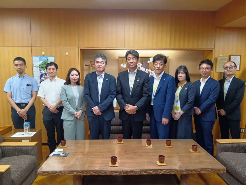 林野庁の長﨑屋長官を囲んで