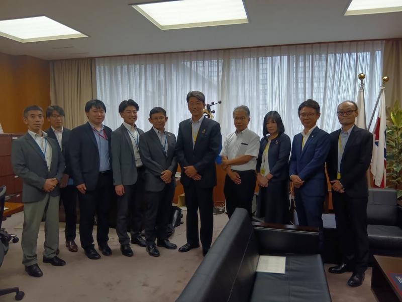 水産庁の藤田長官を囲んで