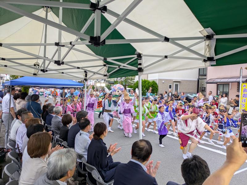 開成町阿波おどりのパレード会場にて