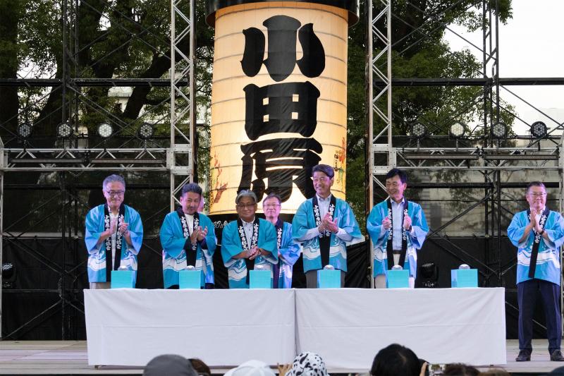 小田原ちょうちんまつりにて、大ちょうちんの点灯式