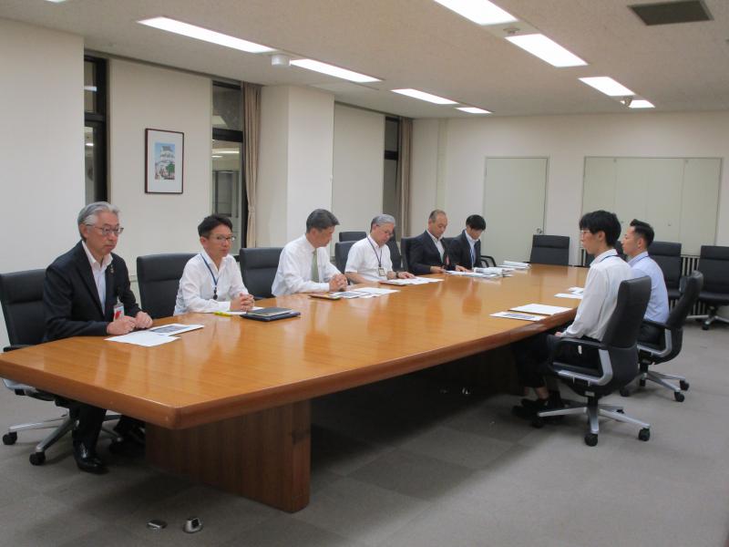 熊本地震の被災地に派遣した職員から帰任報告