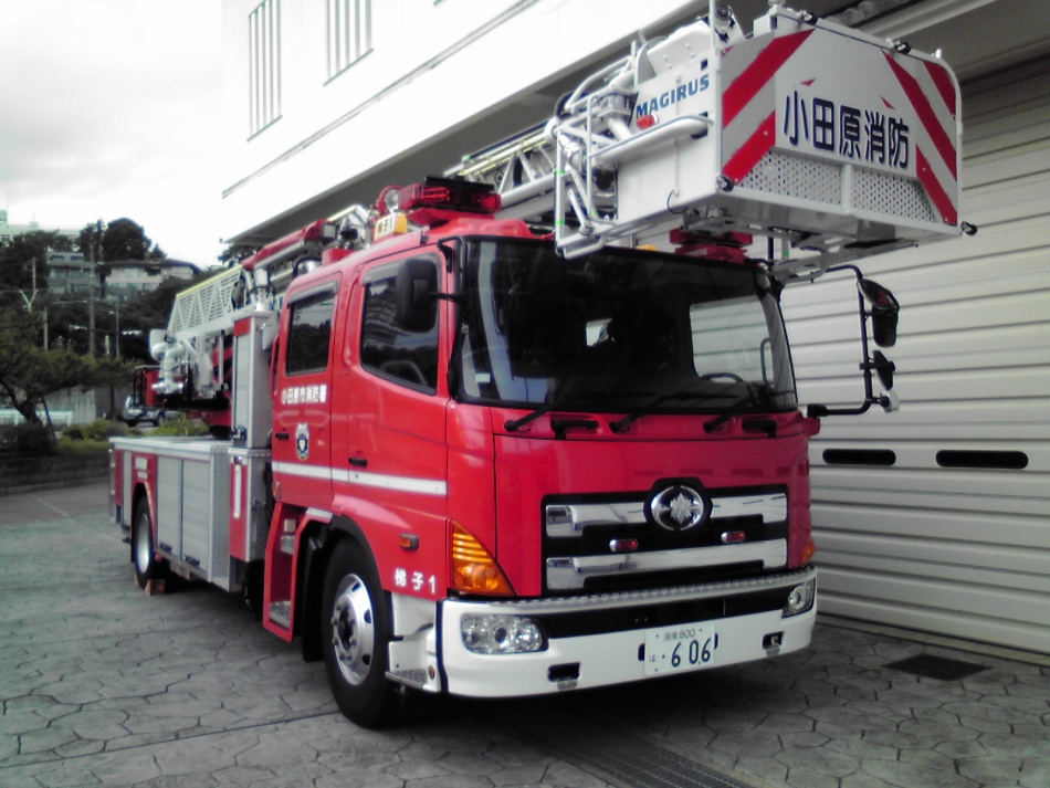 はしご付き消防自動車