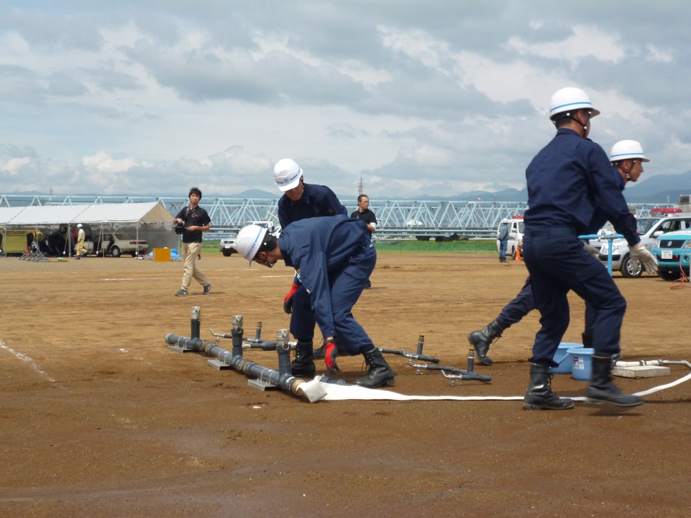 水道管の修復後、仮設水道の設置