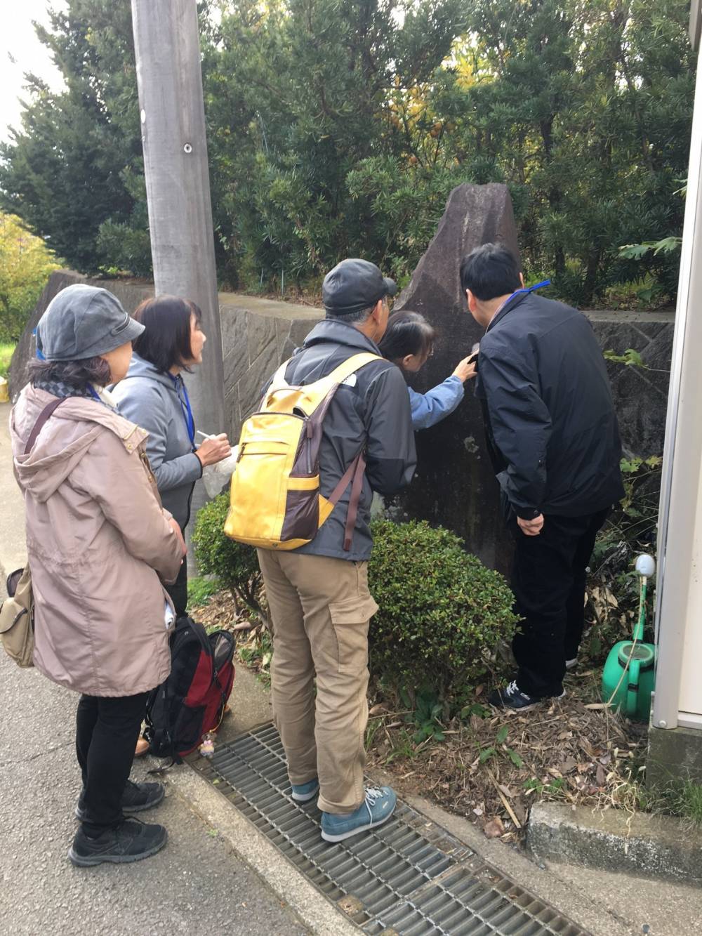 石造物調査会調査風景