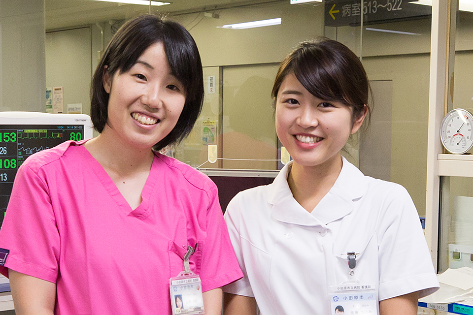 3階東病棟新人とプリセプターの写真1