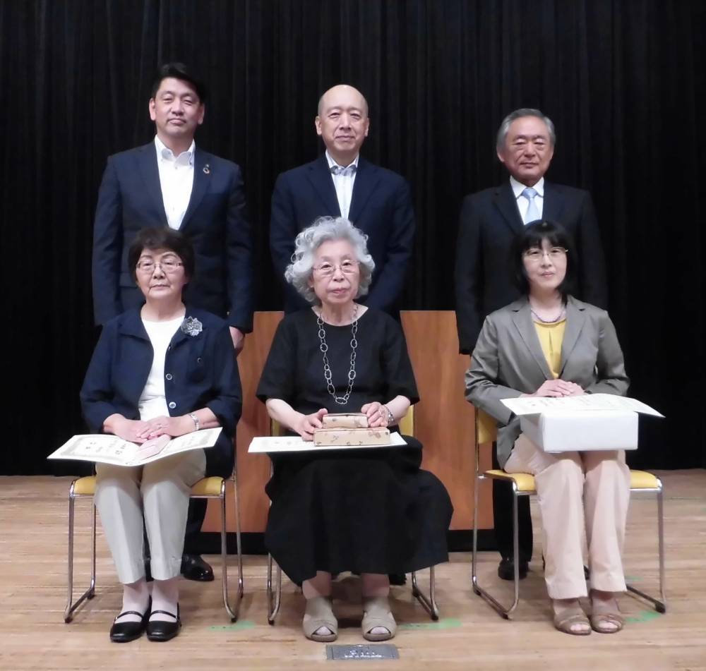 コンクールの受賞者と授与者の皆さん