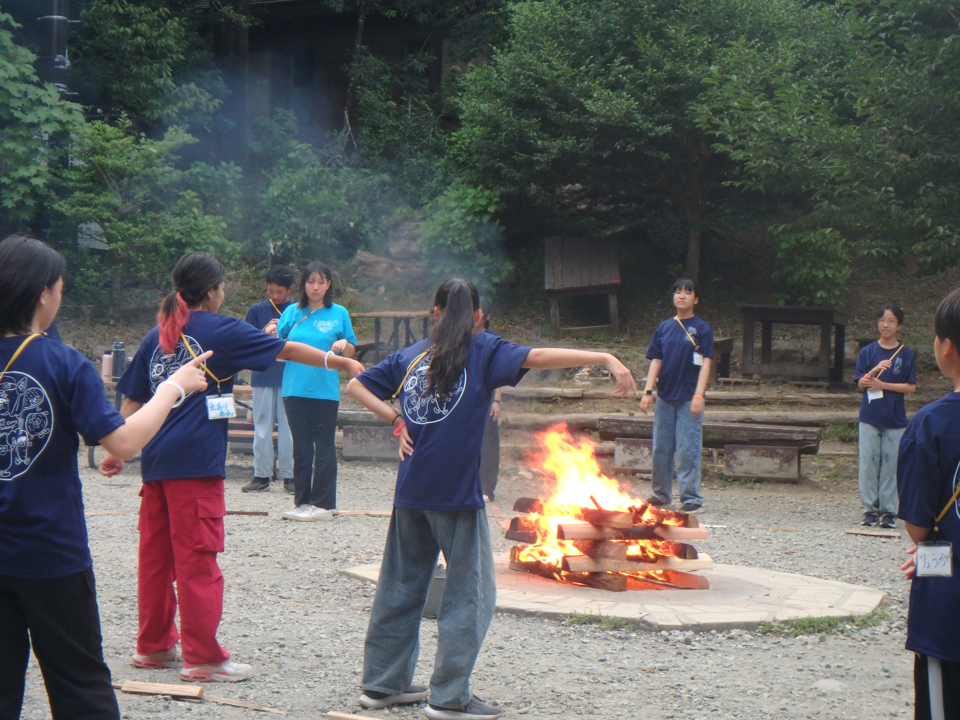 キャンプファイヤーの写真